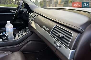 Седан Audi A8 2012 в 