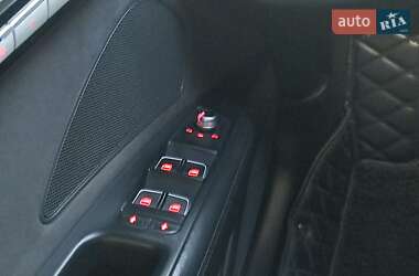 Седан Audi A8 2013 в 