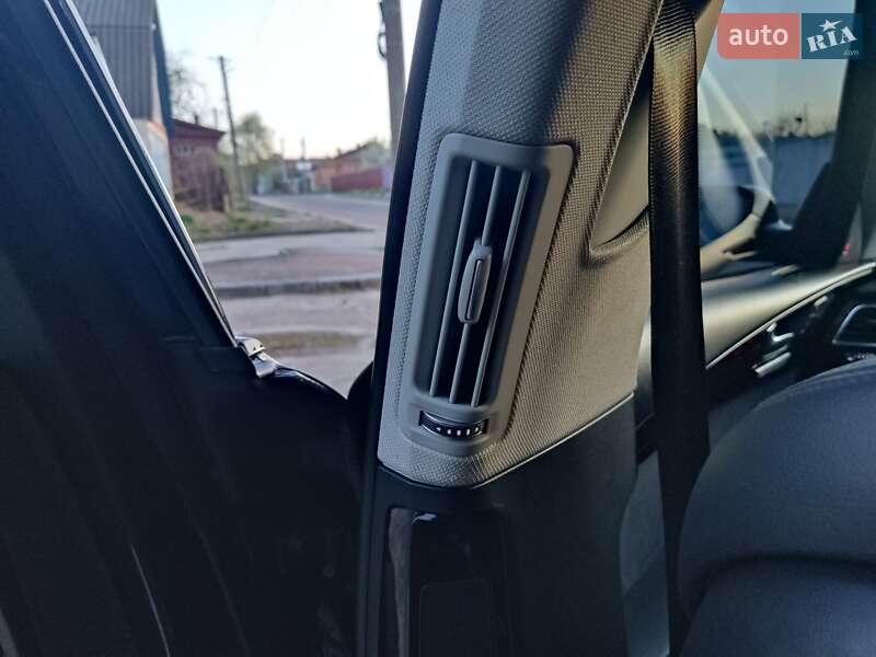 Седан Audi A8 2013 в Житомире