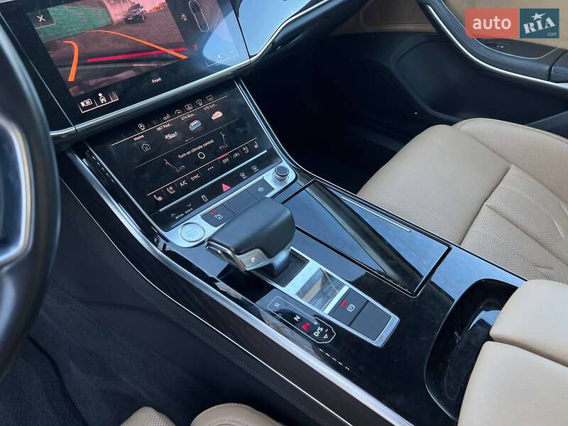 Седан Audi A8 2018 в Миколаєві