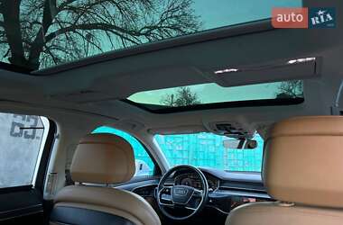 Седан Audi A8 2018 в 