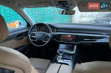Седан Audi A8 2018 в 
