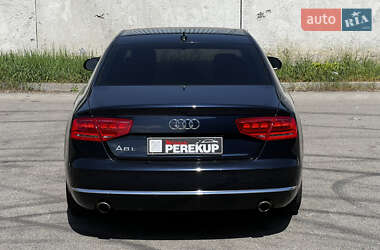 Седан Audi A8 2013 в 