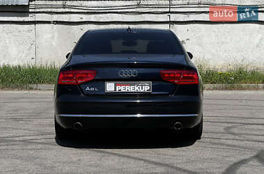 Седан Audi A8 2013 в 