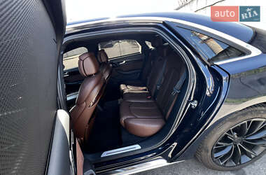 Седан Audi A8 2013 в 