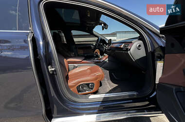 Седан Audi A8 2013 в 