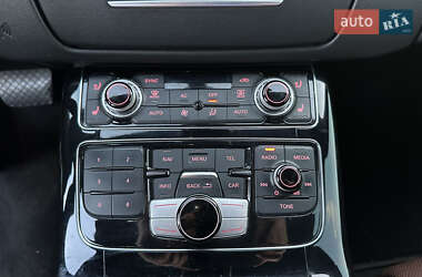 Седан Audi A8 2012 в 