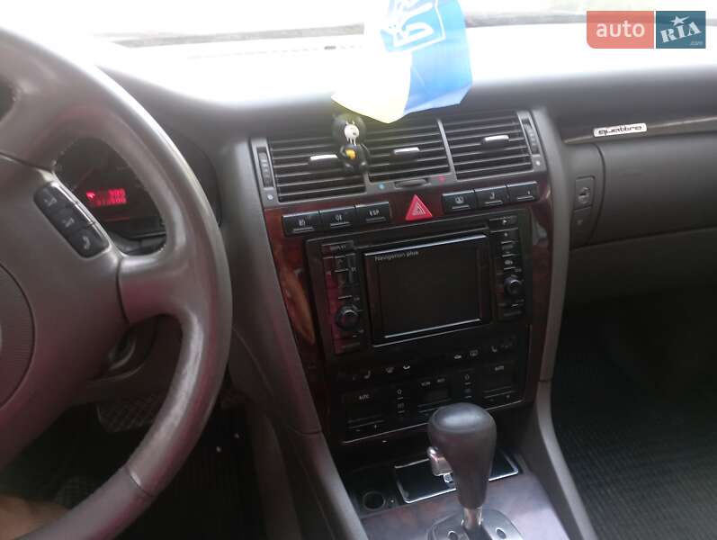 Седан Audi A8 2000 в Киеве