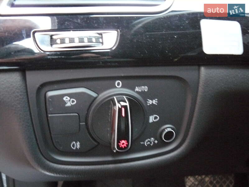 Седан Audi A8 2013 в Ивано-Франковске