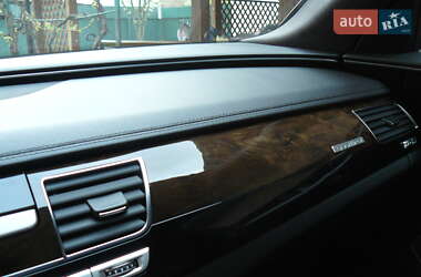 Седан Audi A8 2013 в 