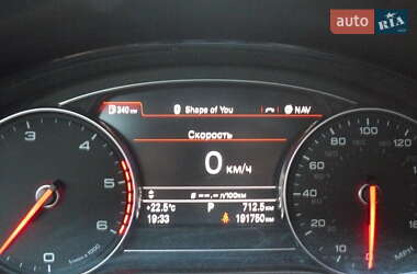 Седан Audi A8 2013 в 
