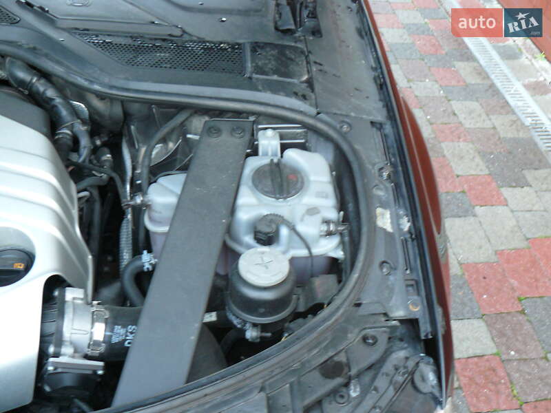 Седан Audi A8 2013 в Ивано-Франковске
