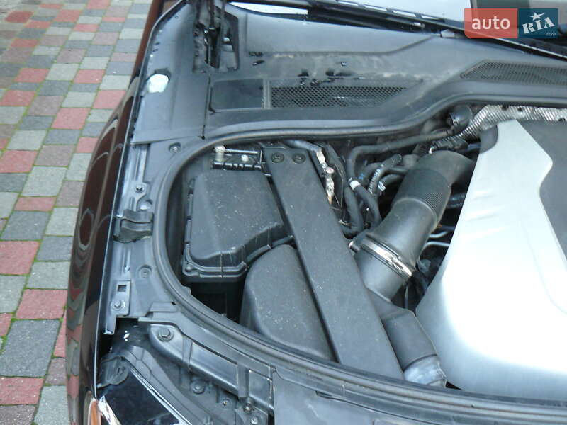 Седан Audi A8 2013 в Ивано-Франковске