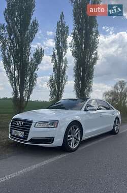 Седан Audi A8 2015 в Могилів-Подільському