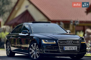 Седан Audi A8 2015 в Межгорье