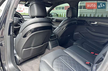 Седан Audi A8 2015 в 