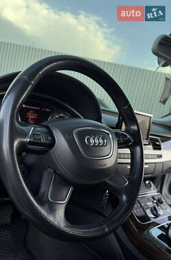 Седан Audi A8 2010 в 