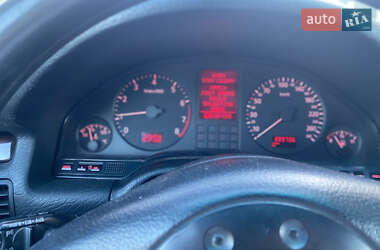 Седан Audi A8 1996 в 
