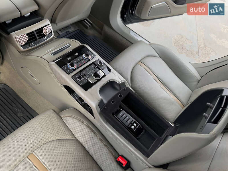 Седан Audi A8 2013 в Киеве