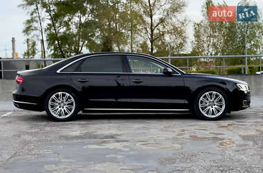 Седан Audi A8 2013 в 