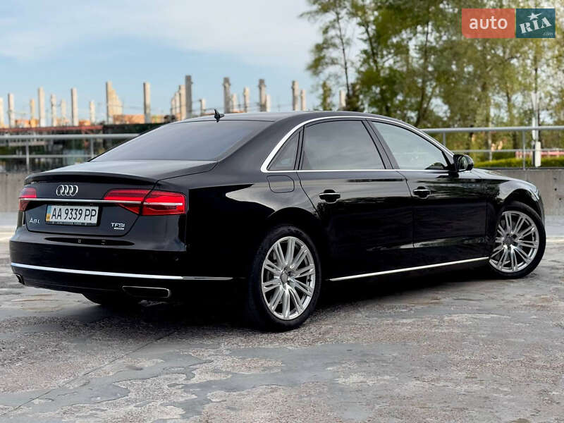 Седан Audi A8 2013 в Киеве