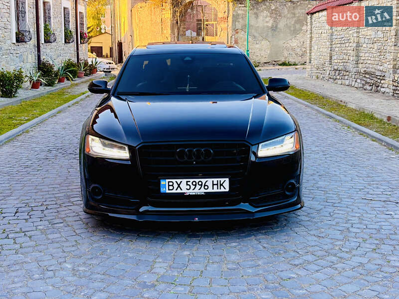 Седан Audi A8 2015 в Хмельницькому