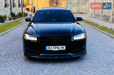 Седан Audi A8 2015 в 