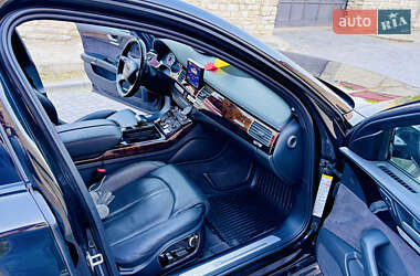 Седан Audi A8 2015 в 