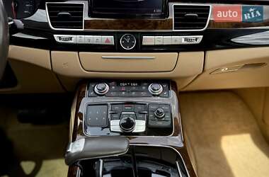 Седан Audi A8 2016 в 