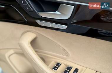 Седан Audi A8 2016 в 