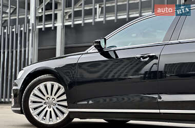 Седан Audi A8 2019 в 