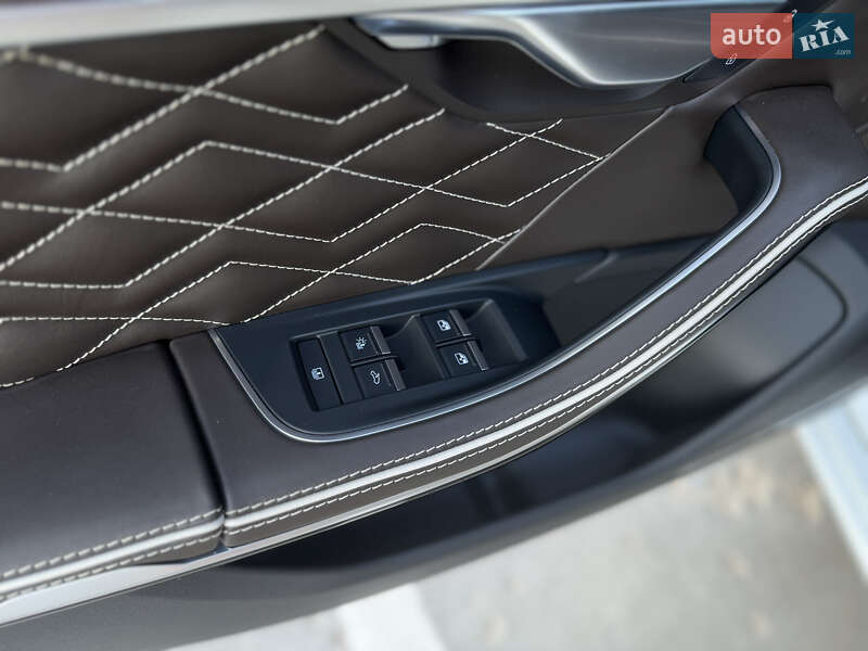 Седан Audi A8 2020 в Киеве