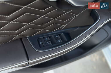 Седан Audi A8 2020 в 