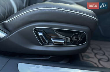 Седан Audi A8 2020 в 