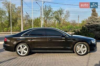 Седан Audi A8 2012 в 