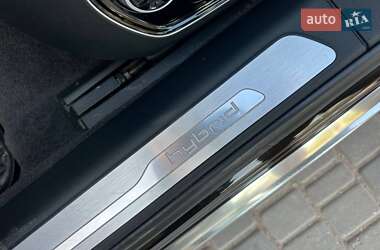 Седан Audi A8 2012 в 
