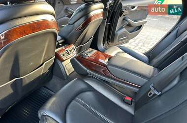 Седан Audi A8 2012 в 