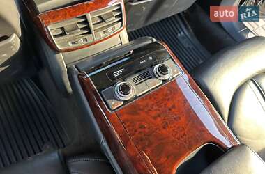 Седан Audi A8 2012 в 