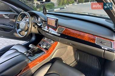 Седан Audi A8 2012 в 
