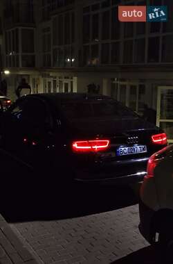 Седан Audi A8 2013 в 