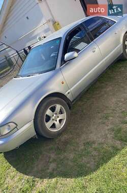 Седан Audi A8 1997 в 