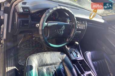 Седан Audi A8 1997 в Рожнятові
