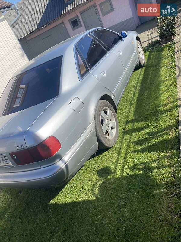 Седан Audi A8 1997 в Рожнятові