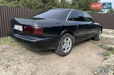 Седан Audi A8 2000 в 