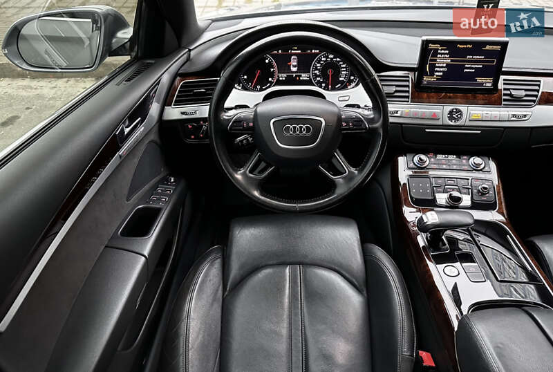 Седан Audi A8 2013 в Киеве
