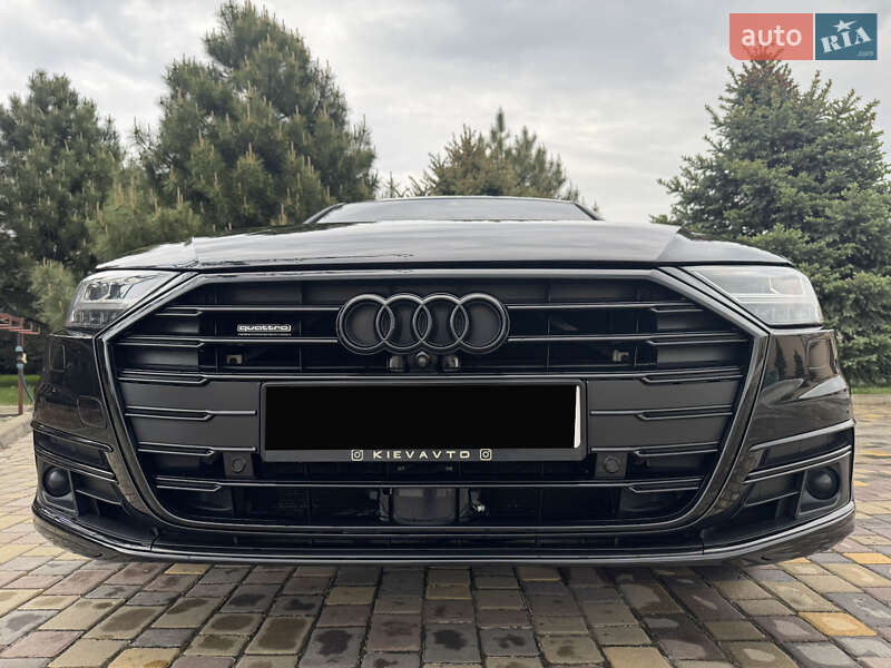 Седан Audi A8 2018 в Днепре