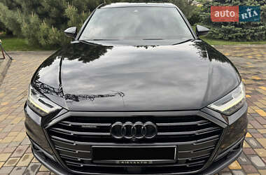 Седан Audi A8 2018 в 