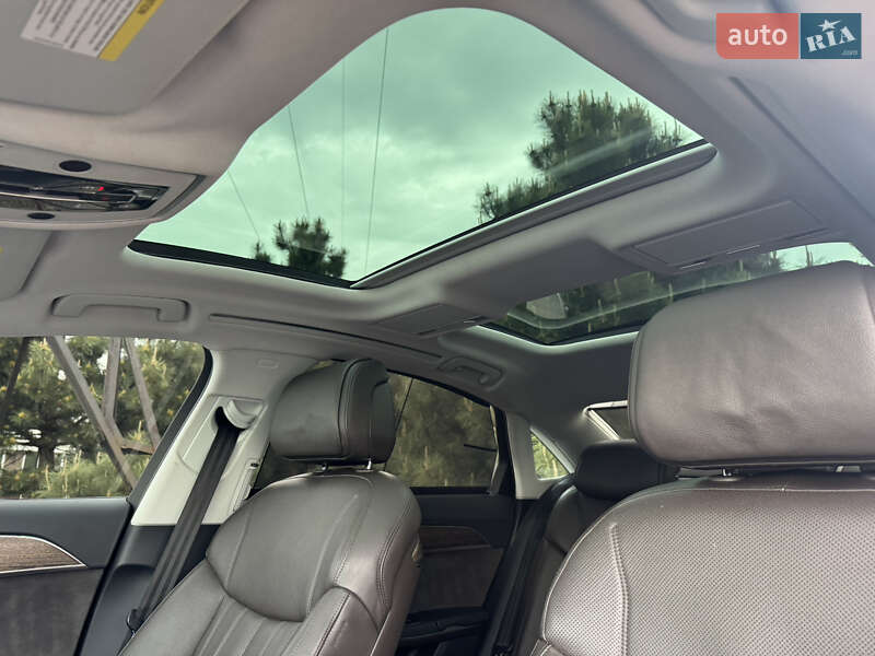 Седан Audi A8 2018 в Днепре