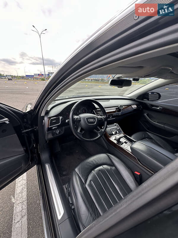 Седан Audi A8 2017 в Києві
