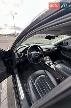 Седан Audi A8 2017 в 